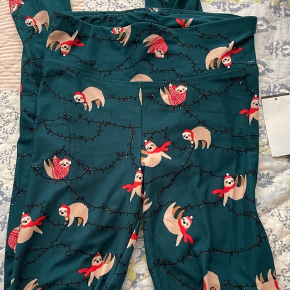 3 pair Christmas leggings - Picture 4 of 4